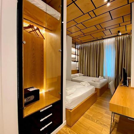 Crown Boutique Hotel Durres Bagian luar foto