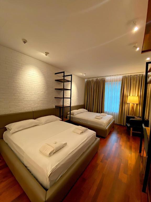 Crown Boutique Hotel Durres Bagian luar foto