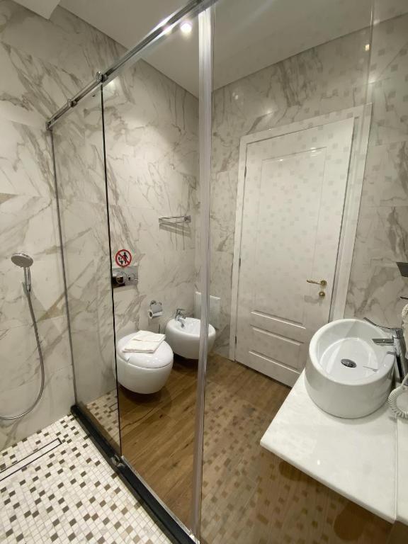 Crown Boutique Hotel Durres Bagian luar foto