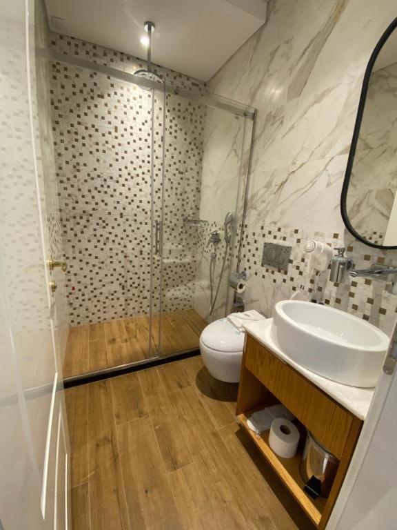 Crown Boutique Hotel Durres Bagian luar foto