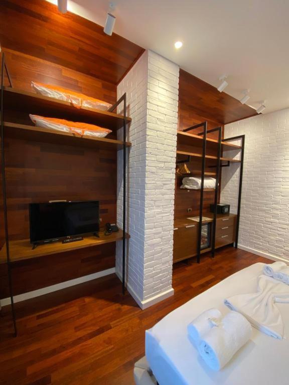 Crown Boutique Hotel Durres Bagian luar foto